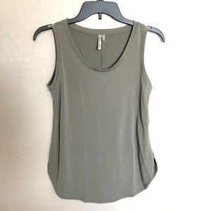 Banana Republic side slit tank XS